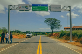 Rafael Fonteles inaugura obras de infraestrutura em Betânia do Piauí